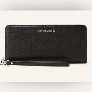 Michael Kors Black Pebbled Leather Jet Set Continental Wallet Wristlet NWOT